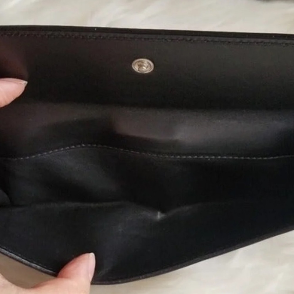 Gucci Wallet Authentic - Picture 4 of 10